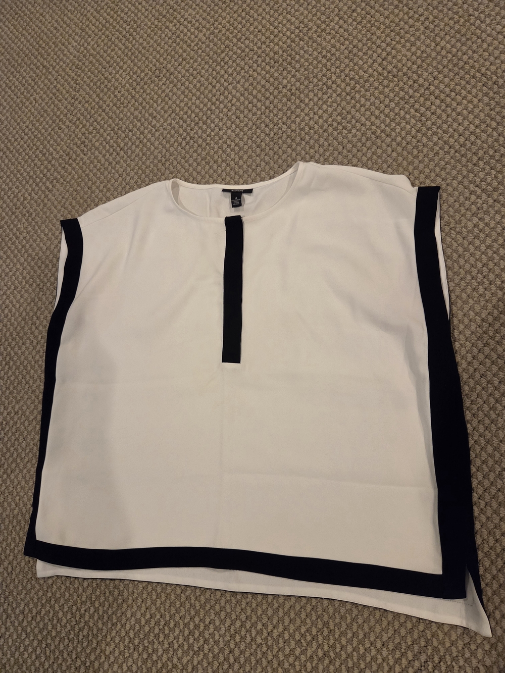 Alfani White Boxy Blouse with Black Trim Sz 14